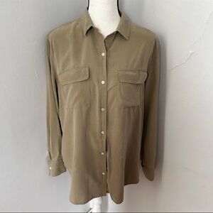 Everlane Washable Silk Relaxed Shirt in Covert Green Size 12